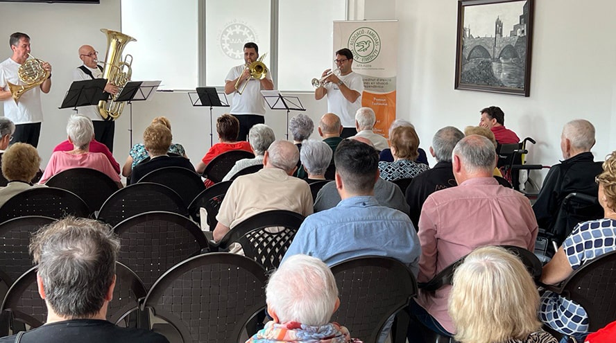 MÚSICA de ALZHEIMER para mejorar la vida de los pacientes